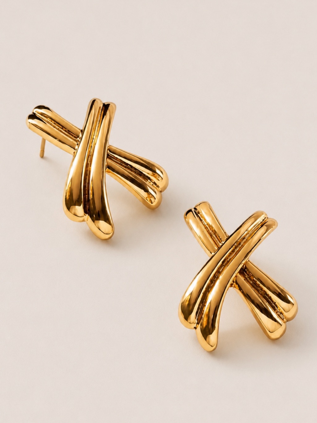 New! Classic Gold Cross Earrings Nwot
